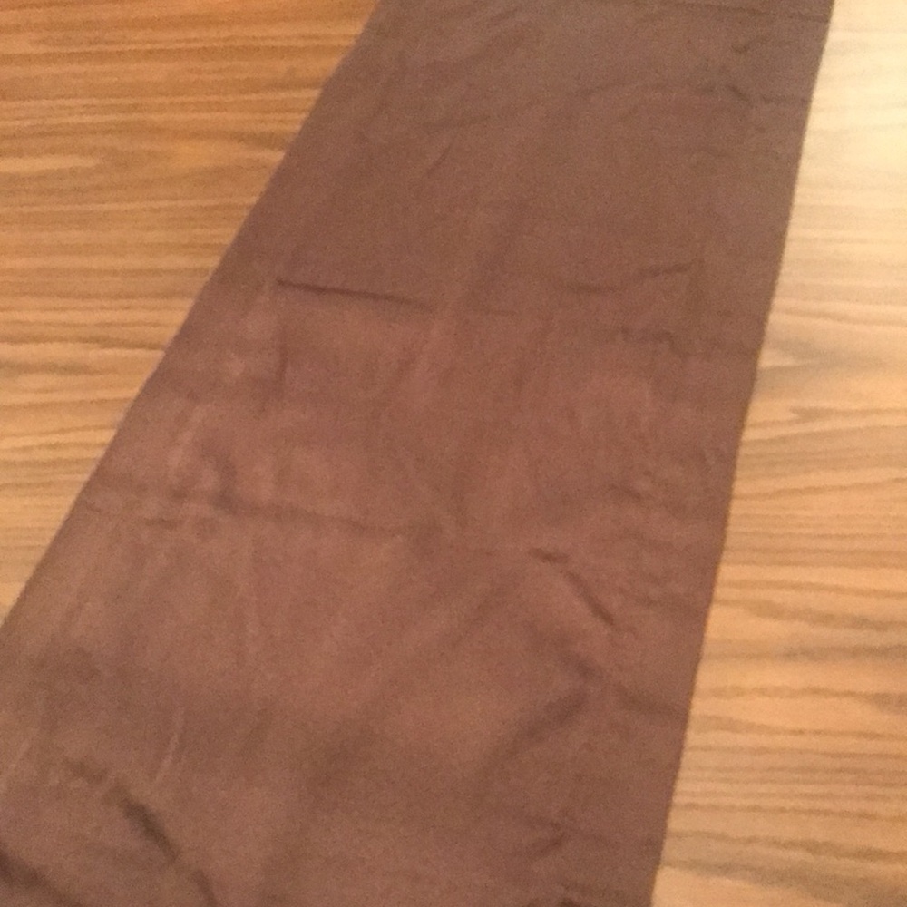 Brown Textured Table Runner - Picture 6 of 7